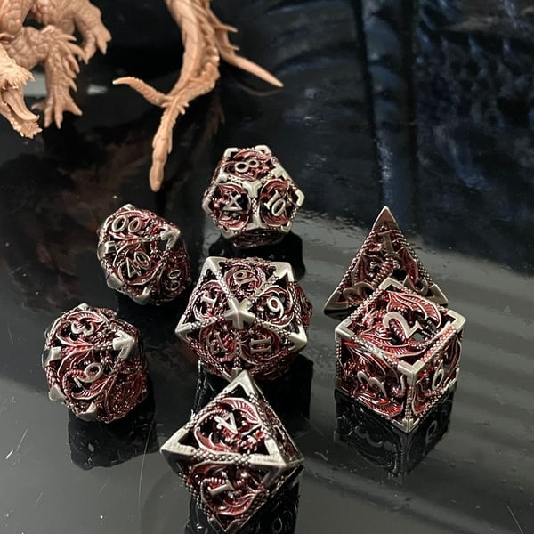 🐲Hollow Metal Dragon Shaped Carving Dice Set🎲