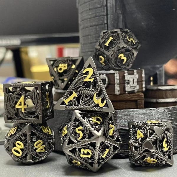 🐲Hollow Metal Dragon Shaped Carving Dice Set🎲