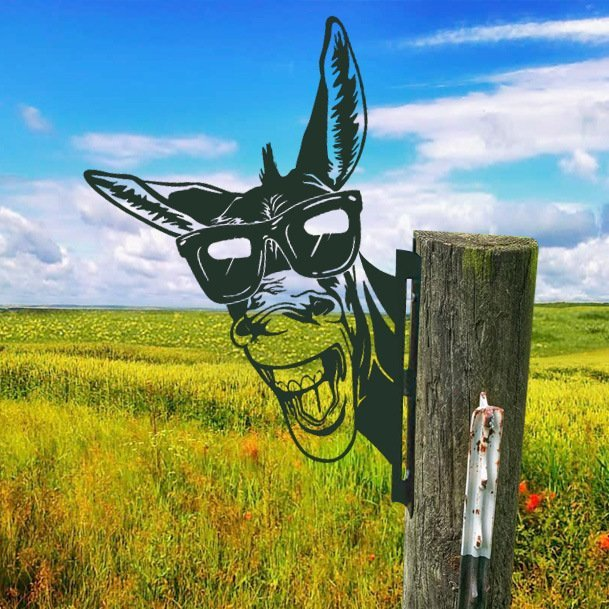 Farm Peeping Animal Metal Art