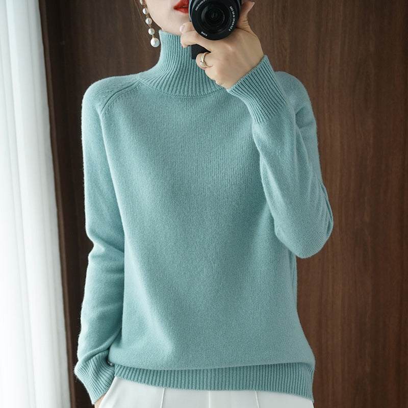 Solid turtleneck cashmere knit sweater