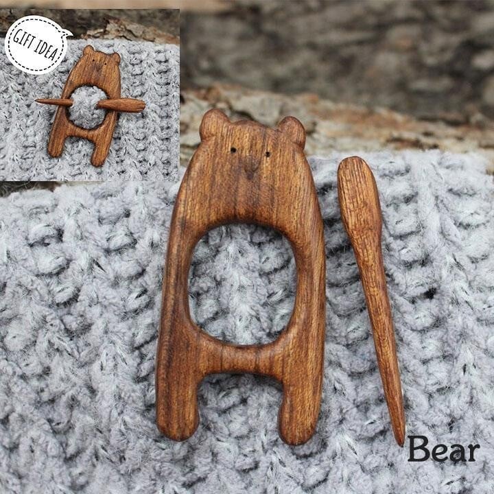 ⛄❄️Handmade Wooden Brooch Pin🌲Hand-made In Oak