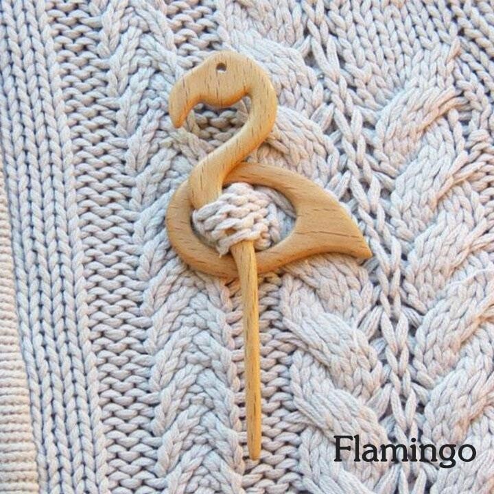 ⛄❄️Handmade Wooden Brooch Pin🌲Hand-made In Oak