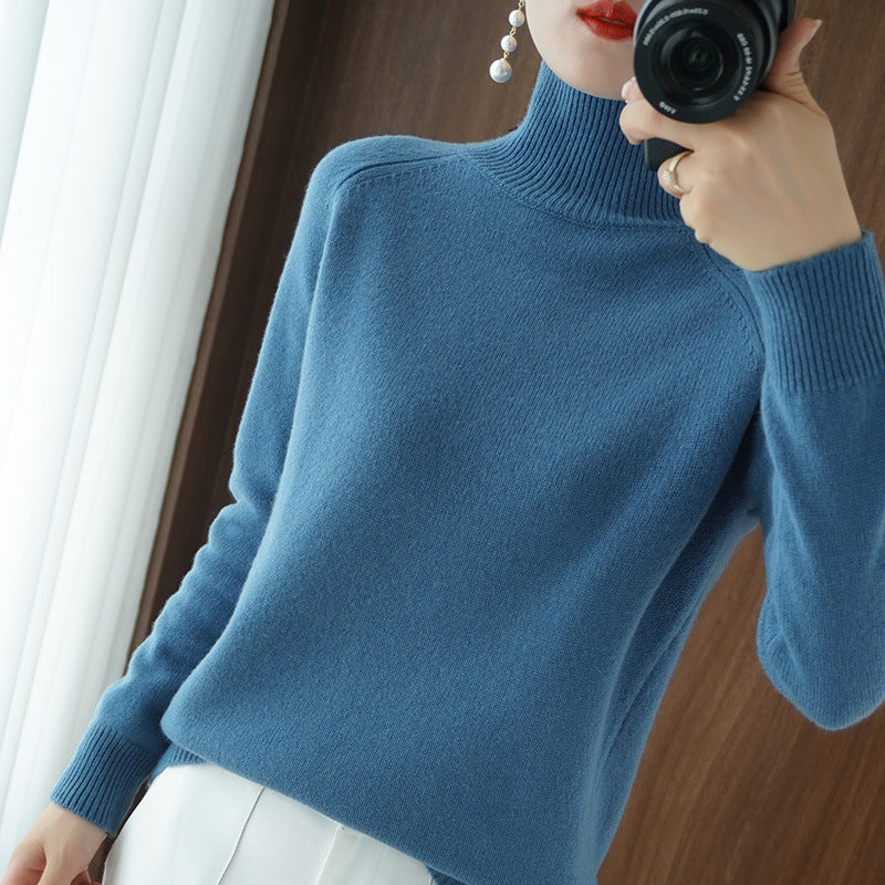 Solid turtleneck cashmere knit sweater