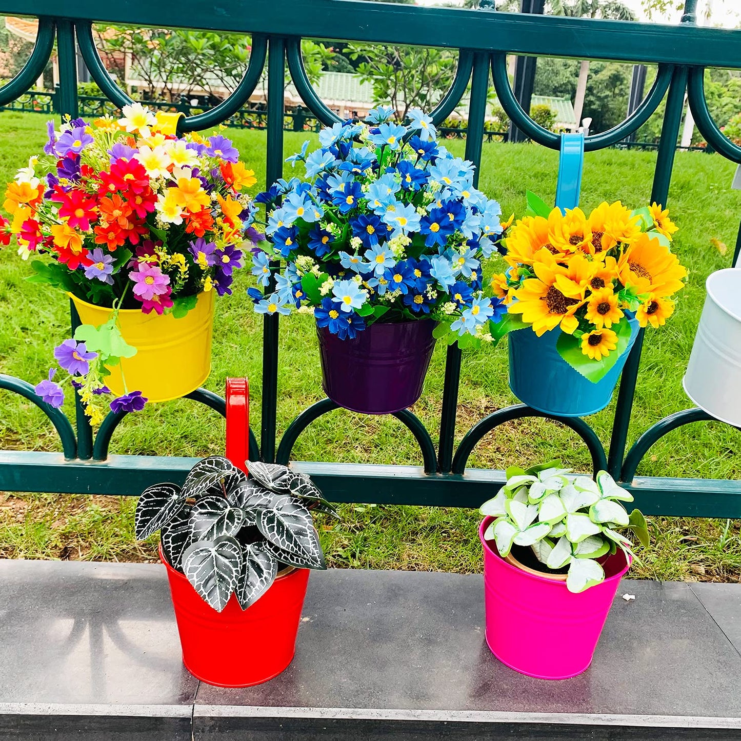 Hanging flower Pots